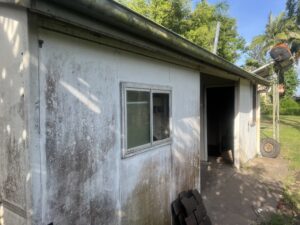 Walkerston house exterior before soft washing