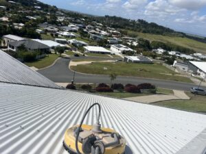 Surface cleaner working on the roof