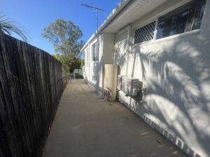 Side house
