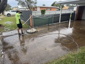 Driveway cleaning West Mackay
