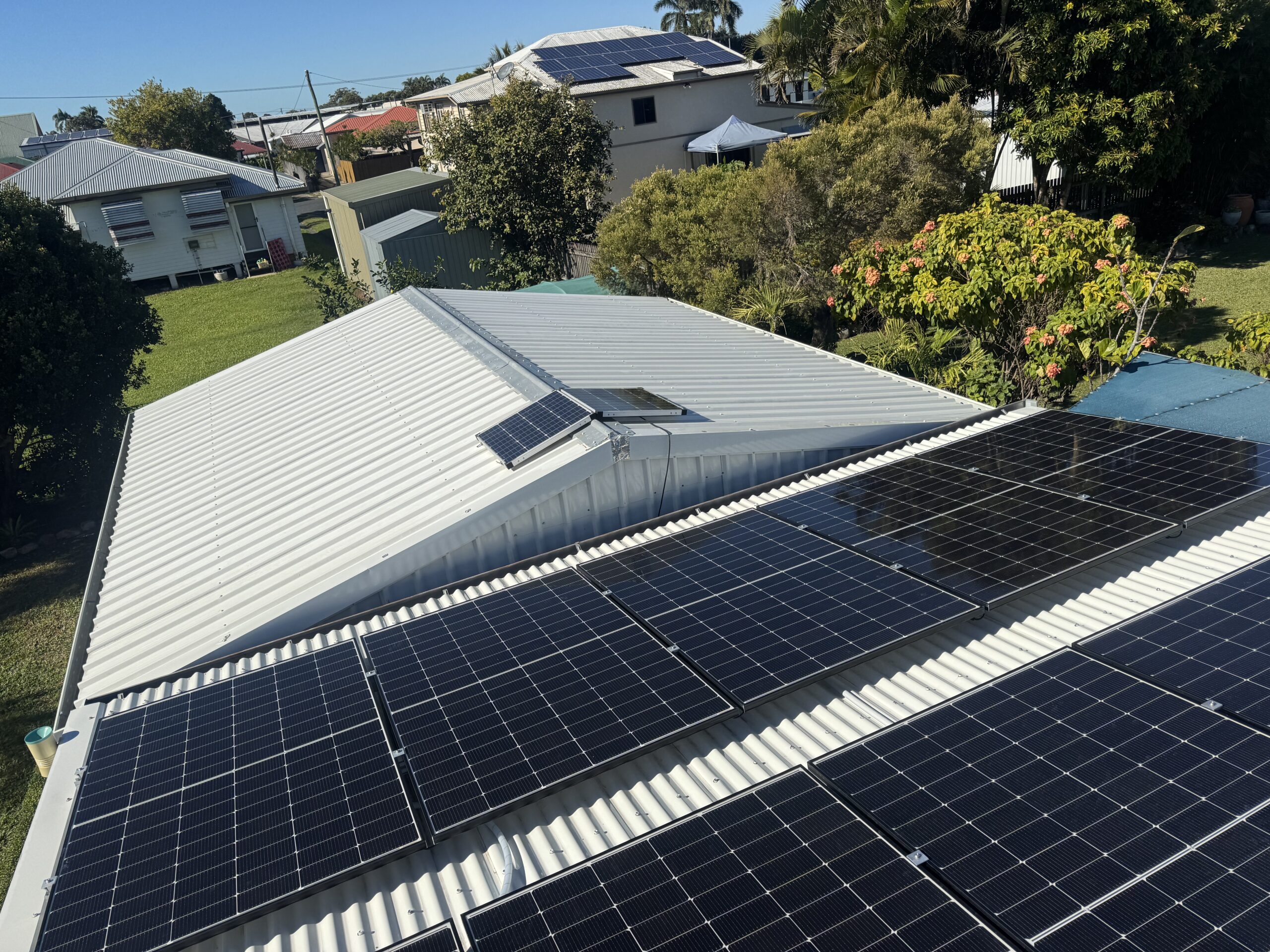 Roof cleaning in West Mackay