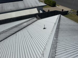 Dark streaks showing that a Bakers Creek roof needs professional cleaning